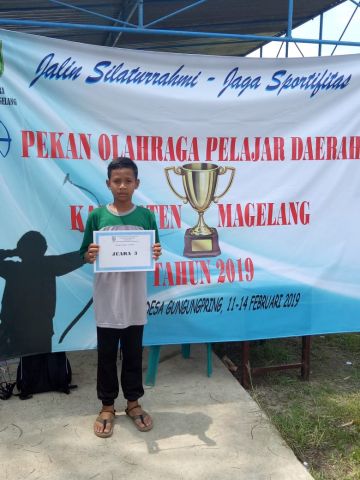 LOMBA PANAHAN
